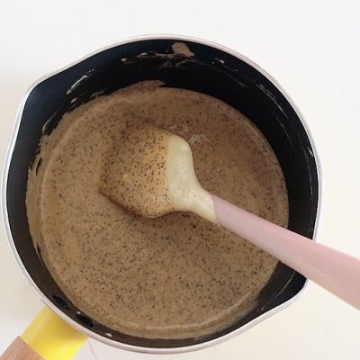 焦糖伯爵紅茶奶油蛋糕，清新茶香甜而不膩，手殘黨也能做